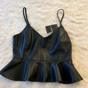 Brand new flowy black top​